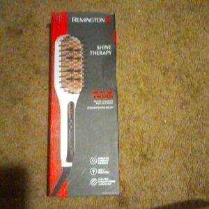 Remington straightening brush